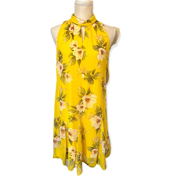 Taylor Floral Halter Dress - Picture 3 of 9